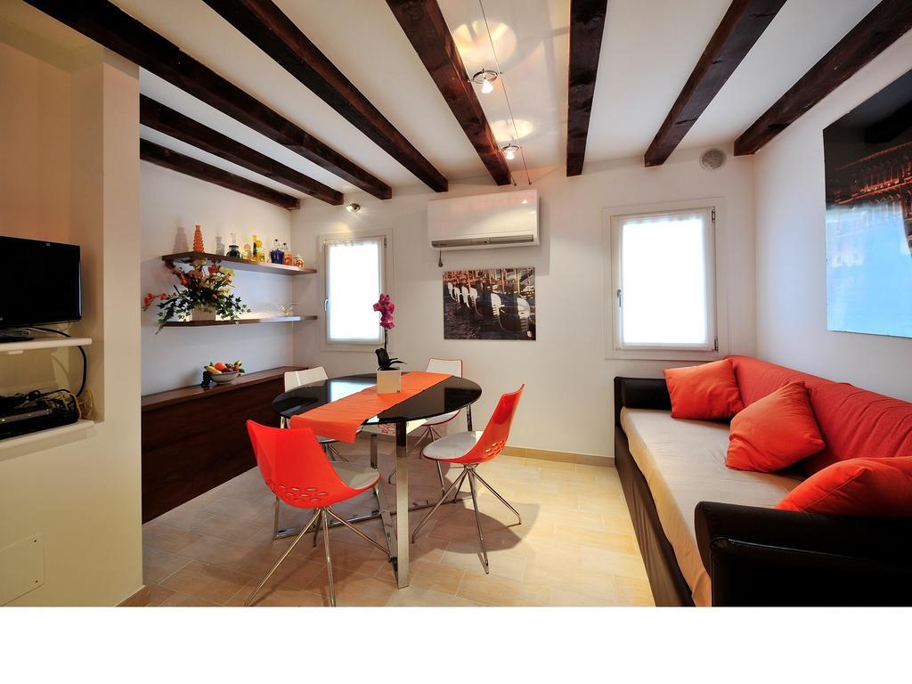 Palace La Vida Apartments By Wonderful Italy Venedik Oda fotoğraf